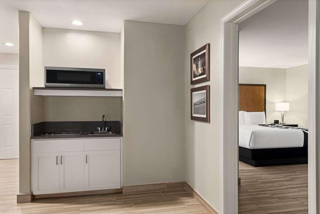 La Quinta By Wyndham Brownsville North Phòng bức ảnh